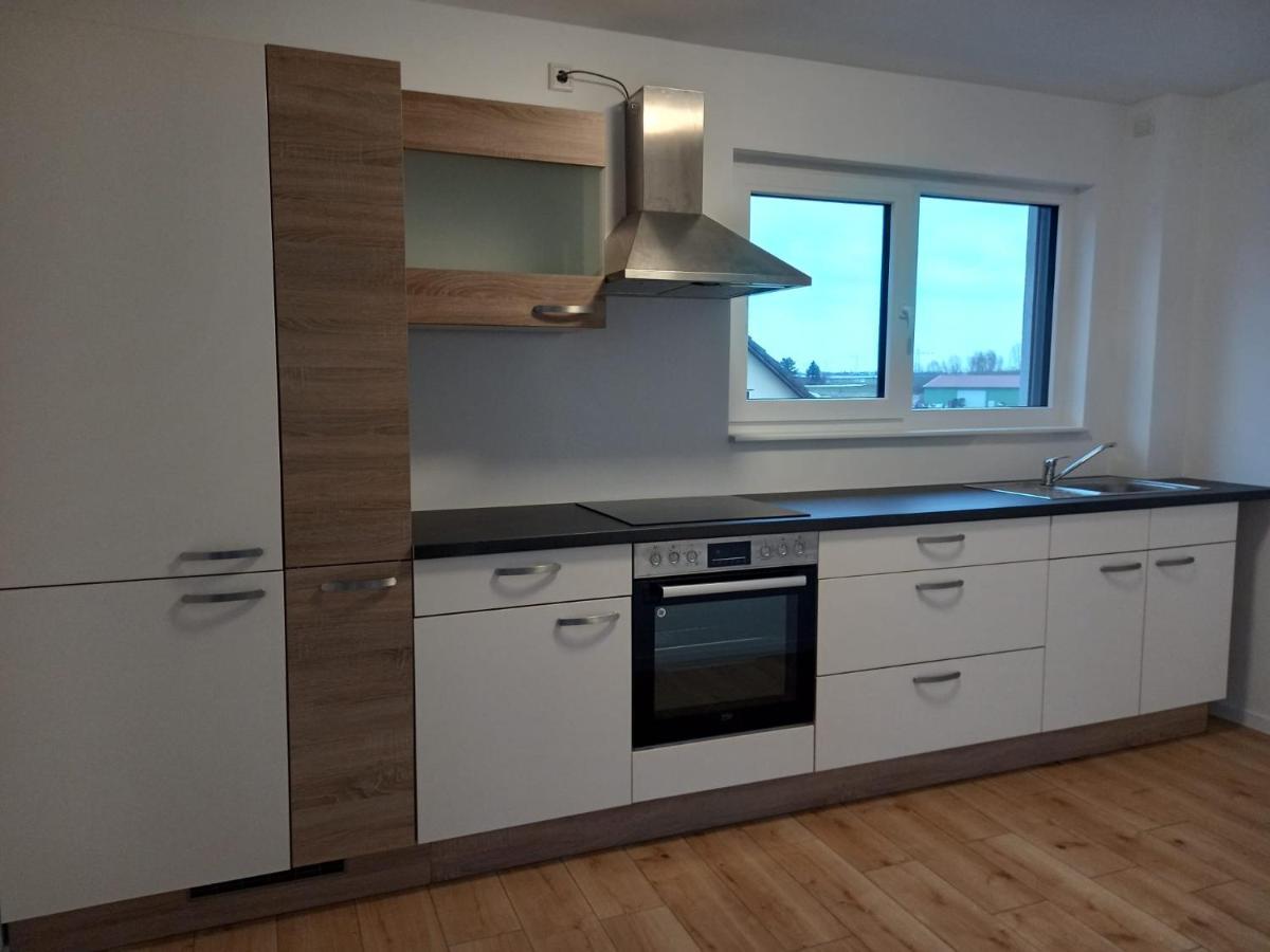 Neubau Appartement Mit Terasse, Privater Eingang,Parkplatz,Kueche Fürth Kültér fotó