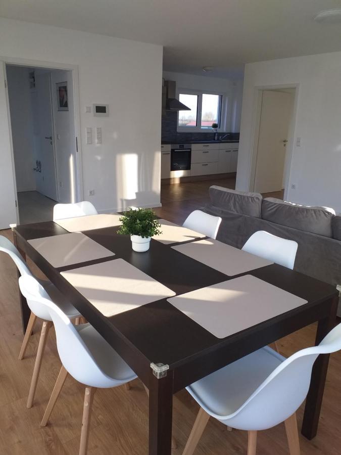 Neubau Appartement Mit Terasse, Privater Eingang,Parkplatz,Kueche Fürth Kültér fotó