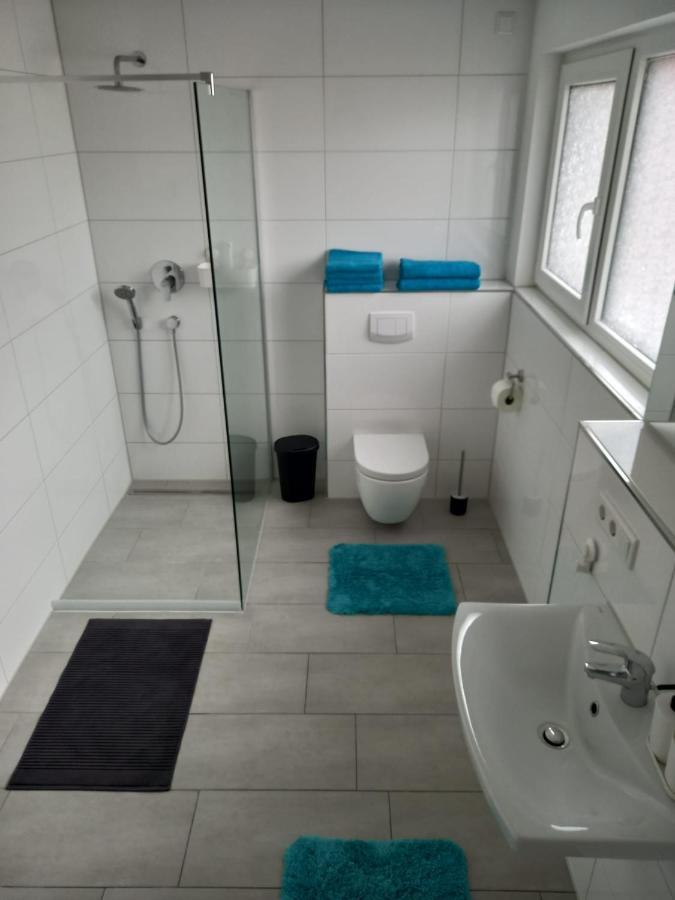 Neubau Appartement Mit Terasse, Privater Eingang,Parkplatz,Kueche Fürth Kültér fotó